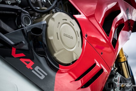 Ducati Panigale V4 2022 005