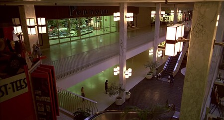 Amanecer De Los Mauertos Wall Mart 1