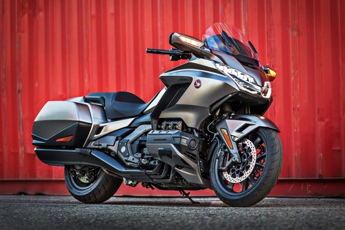 Honda GL1800 Gold Wing 2018: Revolución techie para dominar el segmento de las grandes ruteras