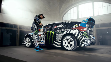 Mira este making-of de la Gymkhana 9 en vídeo 360 y acompaña a Ken Block mientras él brinca frente al tren
