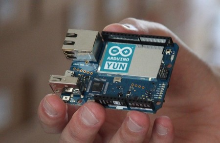 Arduino YÚN, la familia y uno más
