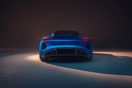 Lotus Emira 1