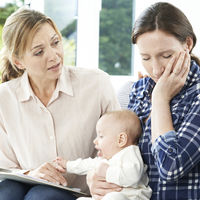 Una mujer se arrepiente de haber acusado a otra madre de no criar bien a su hijo, y su confesión se hace viral