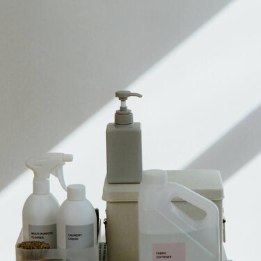 Detergente y agua oxigenada: una mezcla muy útil para la limpieza del hogar que, además, desinfecta