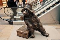 La historia del Osito Paddington y dónde encontrarlo en la estación del mismo nombre
