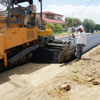 Passamos a vida toda asfaltando as ruas de preto; o Marrocos está testando algo bem diferente 