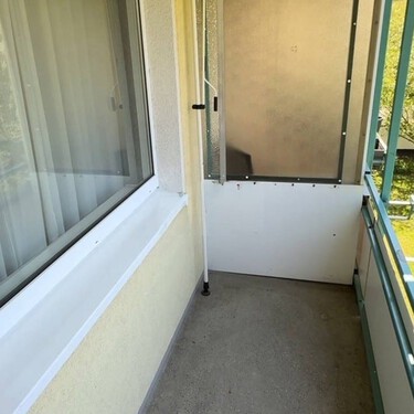 Era un balcón viejuno y sin vida hasta que esta reforma sin obras ha conseguido que lo utilice a diario