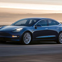 El Tesla Model 3 de alto desempeño llegará a mediados del próximo año
