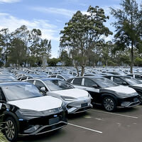 Han pillado a un fabricante chino de coches eléctricos almacenando ilegalmente en Australia coches que no consigue vender 