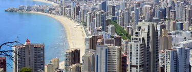No solo nos echan de nuestras casas: los 'guiris' nos van a acabar echando de nuestras playas