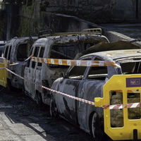 Detenida la pirómana que quemó 21 coches en Tui y se hizo pasar por una mujer asustada