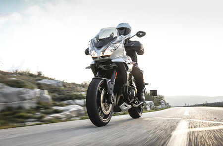 Triumph estaría trabajando en una Tiger Sport con el motor de la Tiger 900 de 95 CV, más barata y Euro 5