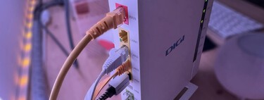 Activar el Band Steering de tu router promete mejorar la WiFi como por arte de magia: cómo funciona y cuándo merece la pena usarlo 