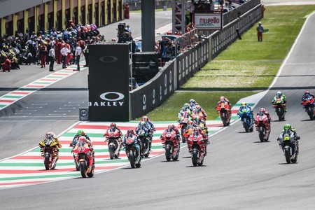 Así será MotoGP en 2022: 22 carreras, 24 pilotos, cuatro motos por marca y menos aerodinámica