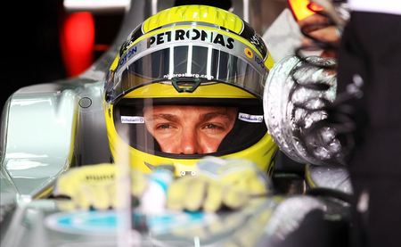 Nico Rosberg se sitúa como candidato a la pole con el mejor tiempo en los segundos entrenamientos libres