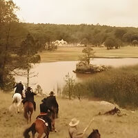 Esta serie western se grabó en el legendario rancho de John Wayne en México: 20 semanas de rodaje y más de 9,000 extras
