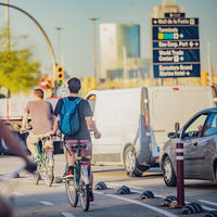 Nuevas campañas para multar a los que usen el patinete eléctrico y la bicicleta de forma inadecuada, por el momento en Cataluña