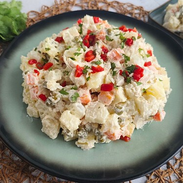 Mayonesa de ave, la ensaladilla de pollo típica de la Navidad argentina