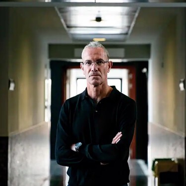 El catedrático de Ejercicio Físico, José Antonio Pérez, lo tiene claro: "Ya no basta con caminar 10.000 pasos o andar 30 minutos diarios"