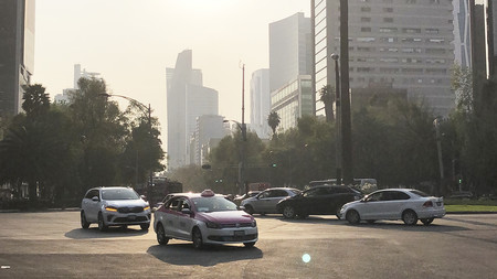 Sólo autos que den más de 15 km/l podrán obtener holograma 00