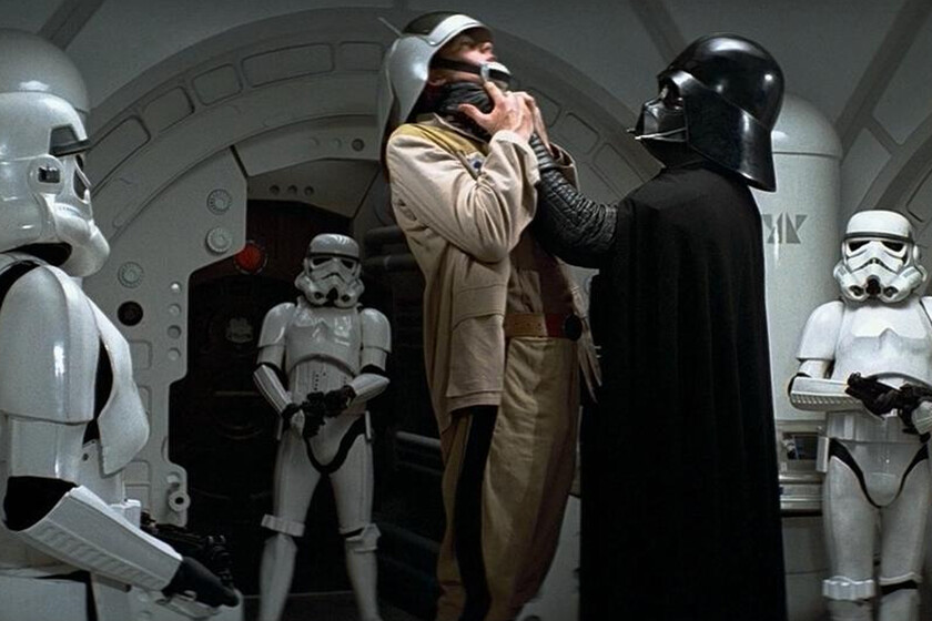 Este pequeño detalle en los gestos de Darth Vader en Star Wars supone la diferencia entre morir lenta y dolorosamente o al instante