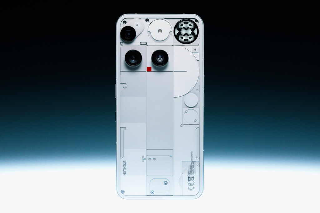 El Nothing Phone (3) tiene una parte trasera loquísima. Una que llega con pantalla incluida