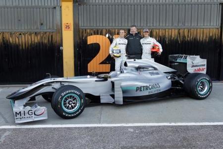 Mercedes presenta el MGP W01