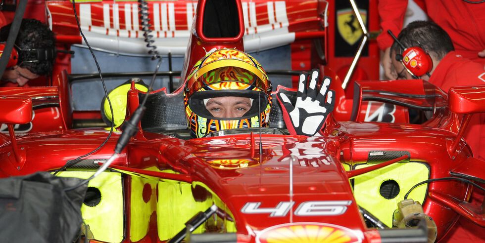 El día que Valentino Rossi estuvo a punto de dejar huérfana a la historia de motociclismo por pasarse a la Fórmula 1 