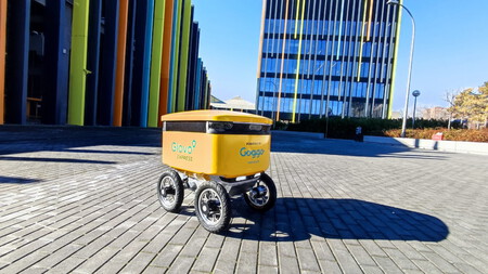 A falta de drones, buenos son robots: Glovo iniciará en 2022 un proyecto piloto de robots autónomos de reparto en Madrid