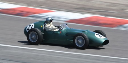 Hgpca 61 Aston Martin Dbr4 2