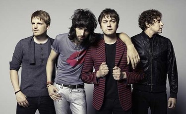 ¡Sorpresa! Kasabian están de vuelta. Escucha 'Eez-Eh', primer adelanto de 48:13