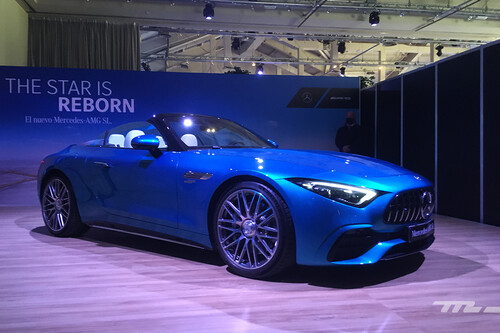 Hemos conocido al nuevo Mercedes-AMG 43 SL: un mito que renace y recupera una versión 'barata' de cuatro cilindros