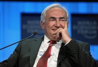Strauss-Kahn: "Las políticas liberales de los últimos 30 años merecen una revisión"