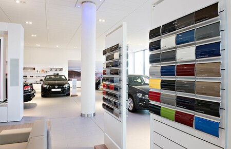 concesionario coche nuevo