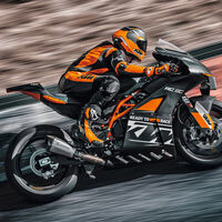 Giro de 180 grados en KTM. Una importantísima empresa canadiense del motor quiere comprar a la marca de motos, y están esperando a su ruina 