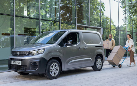 Llega la Peugeot e-Partner: la prima hermana de la Berlingo eléctrica ya está disponible desde 24.957 euros