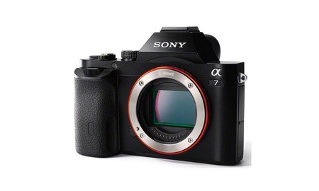 Precio mínimo histórico para la Alpha 7 de Sony en Amazon: sólo 659 euros por toda una full frame