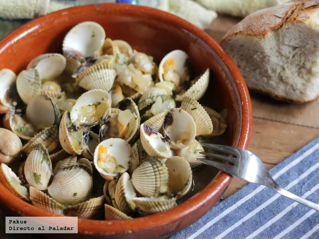 Berberechos al vino para el aperitivo: receta fácil y rápida para una tapa de lujo