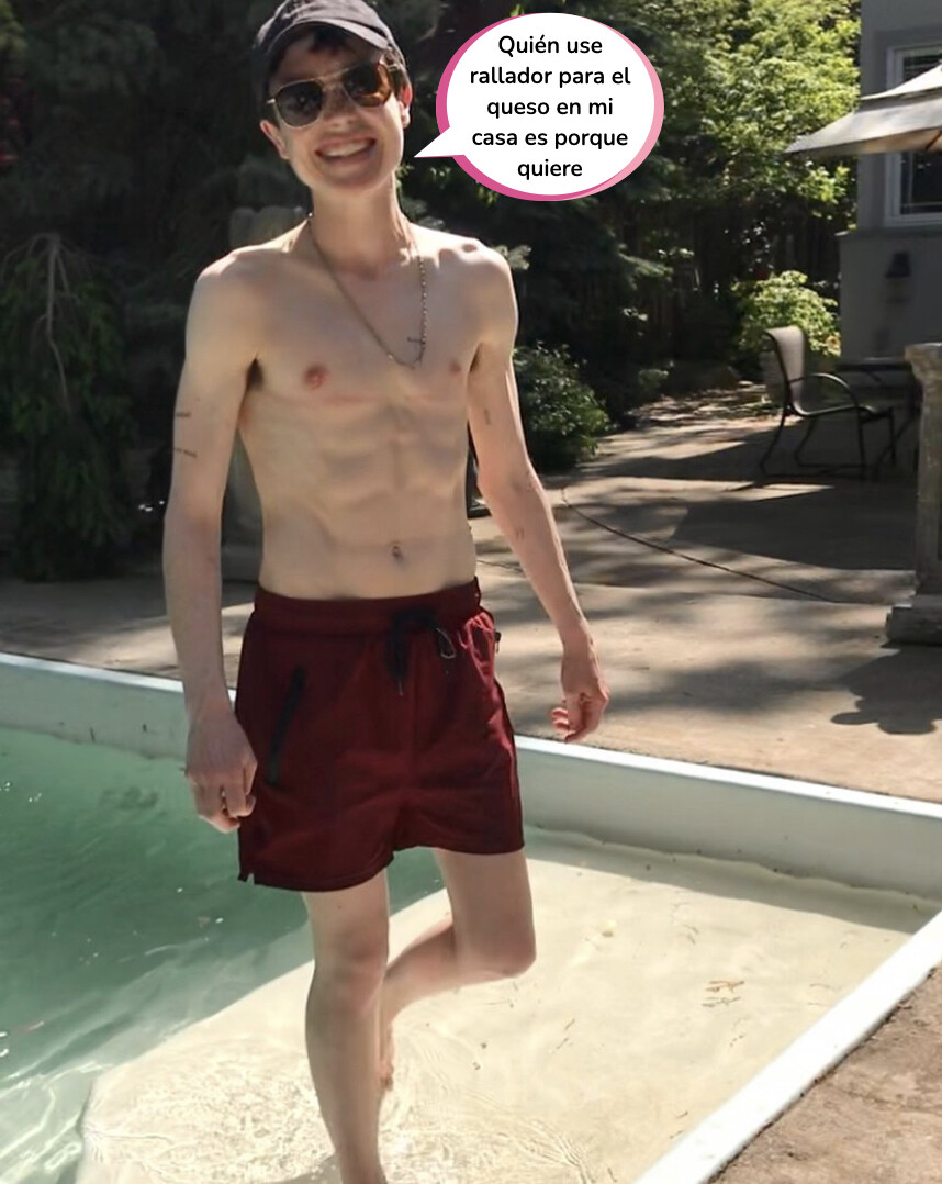 Elliot Page presume de abdominales en su piscina tras la operación de cambio de sexo: