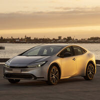 ¿Te gusta el nuevo Toyota Prius? Pues te vas a quedar con las ganas porque no podrás comprarlo en España