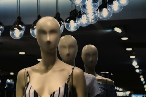 Patients arrive with AI-generated images and request impossible procedures