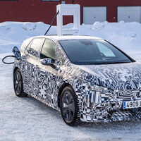 CUPRA Born, el primer eléctrico de la firma española es puesto a prueba en un lago congelado y temperaturas de 30 grados bajo cero