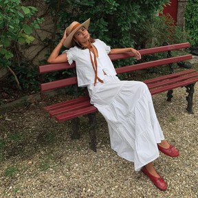 Cómo vestir bien en verano a los +50: Cinco conjuntos boho de Sfera frescos y elegantes para llevar con sandalias