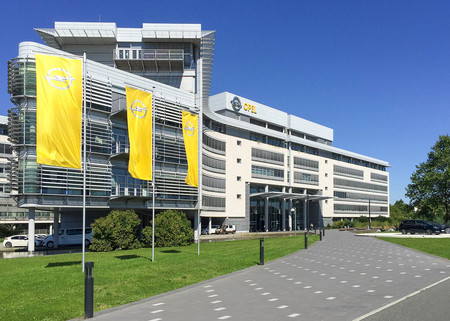Así es como Carlos Tavares consiguió que Opel fuese rentable en su primer año en la familia PSA