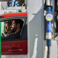 Mientras estamos pagando la gasolina más cara en lo que va de año, las gasolineras vuelven a la guerra de los descuentos