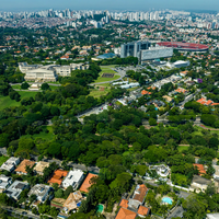 Mansão com 130 cômodos no Brasil é maior que a Casa Branca e está entre as maiores residências do mundo 