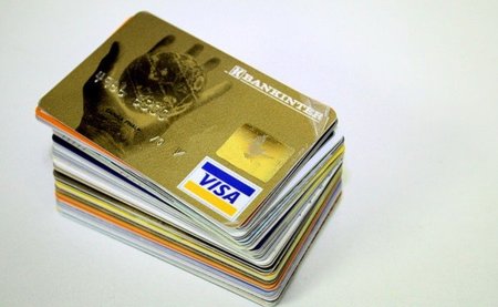Los titulares de tarjetas Cajamurcia pueden descargar descuentos on line