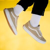 Estrena zapatillas Vans desde 28 euros en las rebajas de El Corte Inglés: últimas tallas y modelos