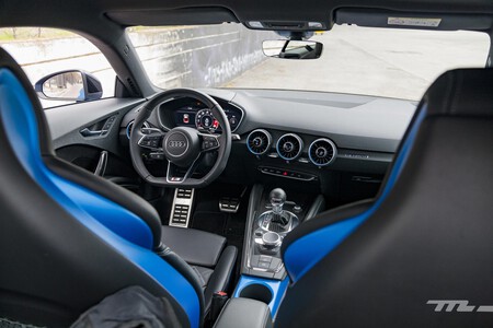 Audi TT interior