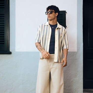 Está siendo una gran temporada para la camisa resort masculina: fichamos cinco modelos de Zara, Mango, Pull&Bear y más marcas para sumar a tu look